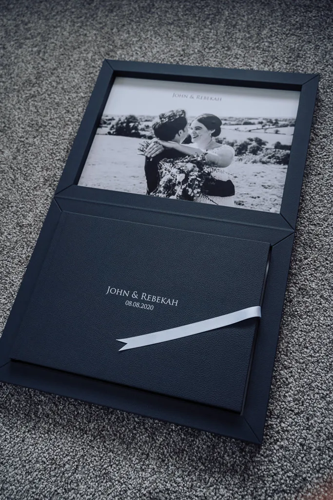 Printed wedding album box detail